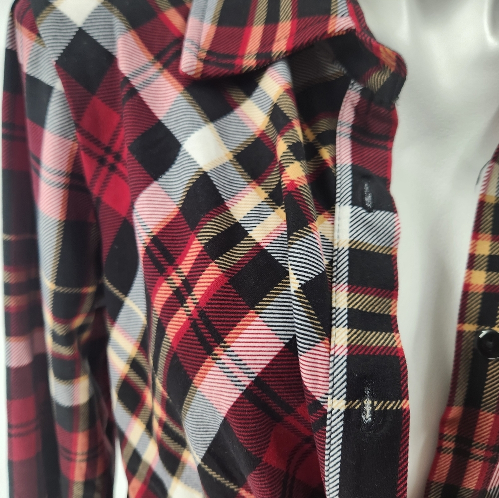VENUS Red Black Plaid Button-Down Shirt - Picture 3 of 5